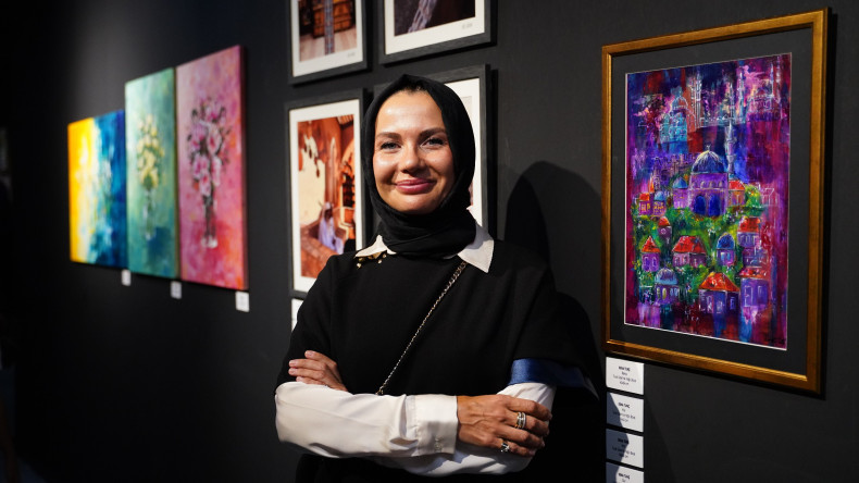 ”Tek ve Çok” Cemal Toy Atölyesi Sergisi Nusret Çolpan Sanat Galerisi'nde Açıldı: 43 Sanatçıdan 151 Eser İstanbul'u Yeniden Yorumluyor