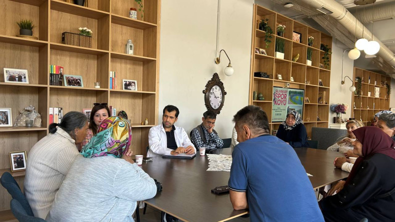 Kadın ve Aile Birimimizden Dünya Alzheimer Günü'ne Özel Yadigâr Kahvesi'nde Farkındalık Buluşması Kadın ve Aile Birimimizden Dünya Alzheimer Günü'ne Özel Yadigâr Kahvesi'nde Farkındalık Buluşması