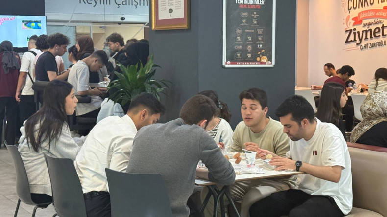 Fatih Kütüphaneleri'nde Her Hafta Sürpriz İkramlar, Ders Molalarını Şenlendiriyor