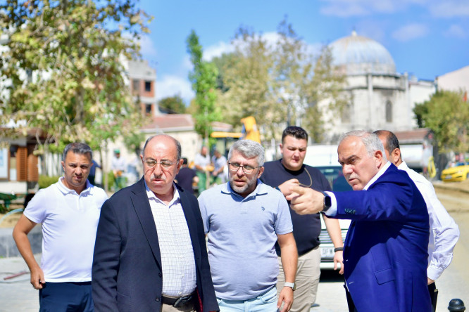 Başkan Turan, Fatih'in Yeni Yaşam Alanı Topkapı Kaleiçi Meydanı'nda Tamamlanmak Üzere Olan Çalışmaları Yerinde İnceledi