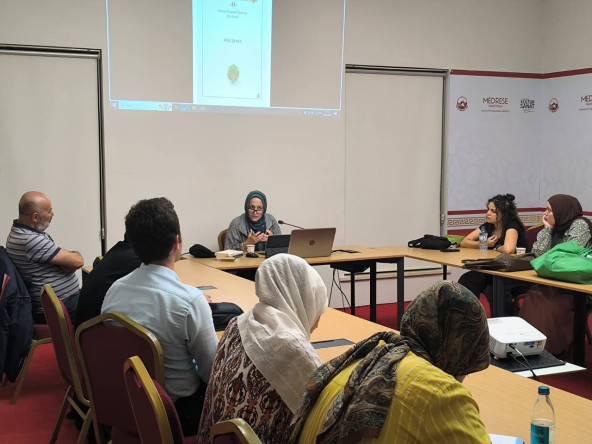 Kur'an'ın Yol Gösterici Anlamına Yolculuk: “Anlam Arayışı” Programı Medrese Davutpaşa'da Başladı