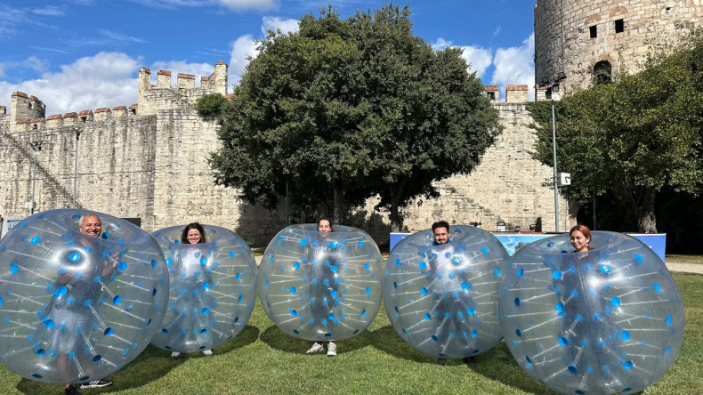 Yedikule Hisarı'nda Balon Futbolu Heyecanı: Spor ve Eğlence Buluşması