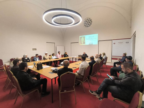 Bâbıâli Sohbetleri'nde Safiye Erol'un Edebiyat Yolculuğu Medrese Davutpaşa'da Anlatıldı