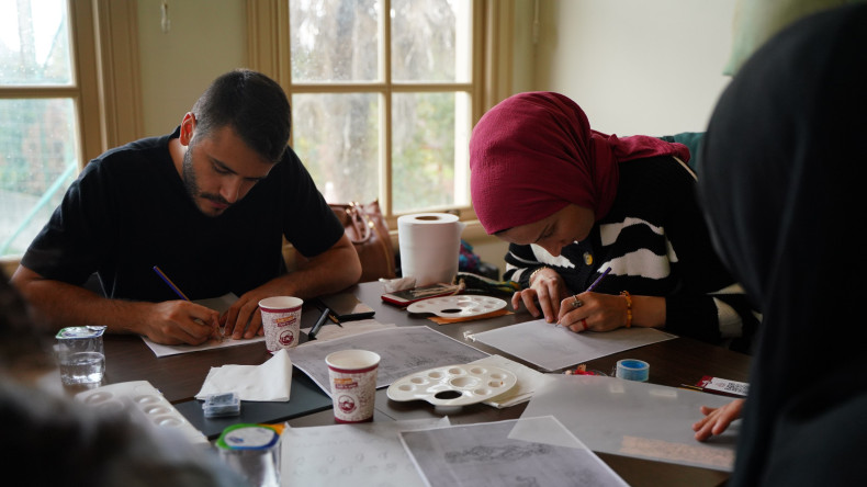 Bâlâ Külliyesi Muvakkithânesi'nde Miras Fatih ile Tezhip Sanatı: Saz Yolu Motifli Ayraç Tasarımı