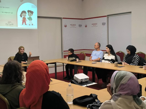 Çocuk Psikoloji Serisi Medrese Davutpaşa'da Başladı: İkinci Buluşmada Akran Zorbalığının Etkileri Ele Alındı