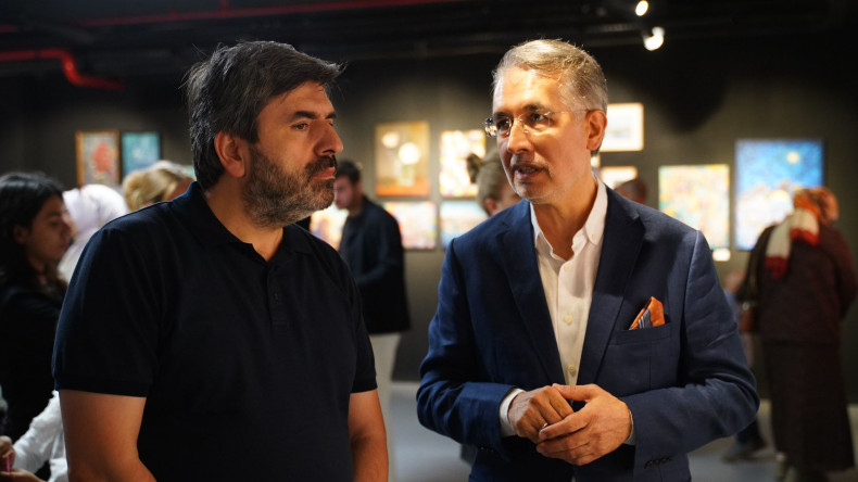 Nusret Çolpan Sanat Galerisi'nde 43 Sanatçının 151 Eserini Buluşturan “Tek ve Çok” Sergisi, Sanal Tur ile Dijital Arşive Taşındı