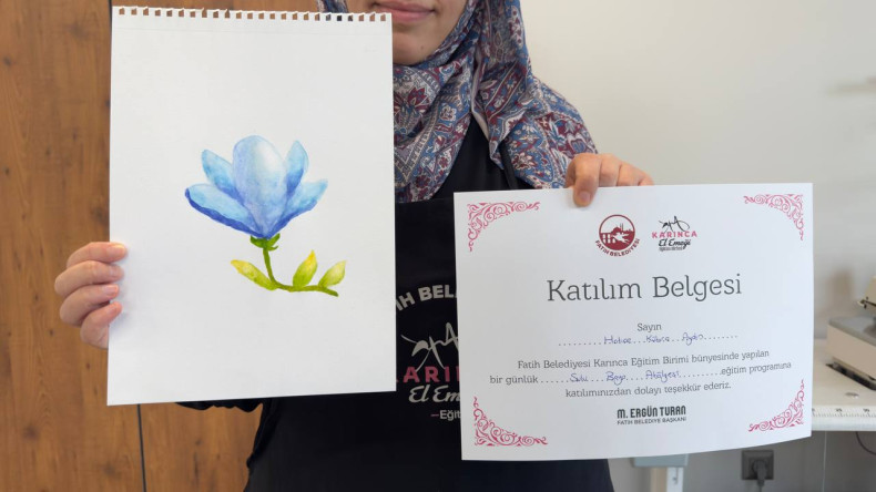 Suluboya Sanatına Akademik Bir Bakış: KARINCA El Emeği Eğitim Birimimiz ile Silivrikapı'da Resim Eğitimi Programı