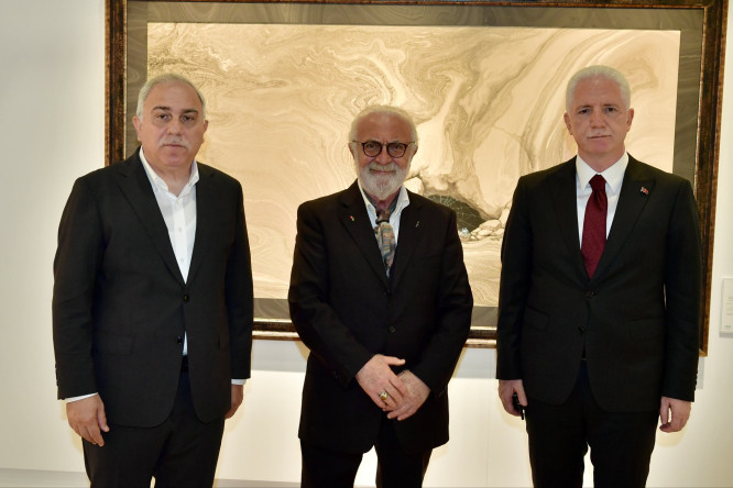 Vali Gül ve Başkan Turan, Dolmabahçe Sanat Galerileri'nde Açılan Barutçugil'in “Zamansız Bir Sanat, Kalıcı Bir Miras” Sergisinin Tanıtımında Buluştu