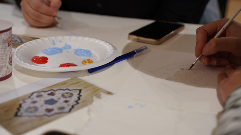 Kadırga Sanat Galerileri'nde Tezhip Sanatı Modern Kartpostallarla Buluştu