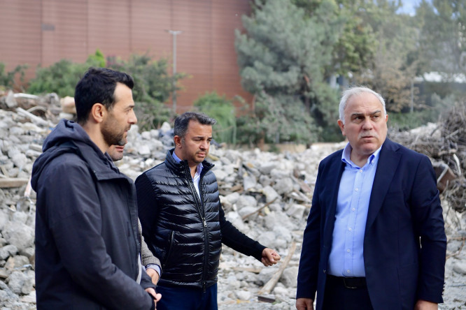 Başkan Turan, Atılgan Sitesi'nde Yerinde Dönüşüm Çalışmalarını İnceledi