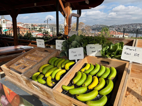 Ayvansaray Bahçe Manav'dan Sofralarınıza Doğallığın Taptaze Hali