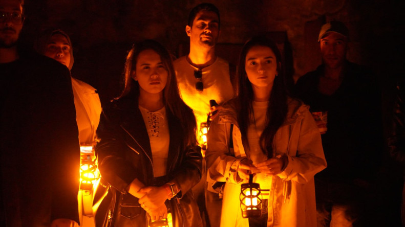 Ay Işığında Tarihî Bir Gece: Yedikule Hisarı'nda Fener Eşliğinde Yolculuk