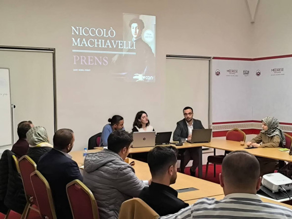 Machiavelli'nin Prens Kitabı Tarihî Medrese Davutpaşa'da Tartışıldı