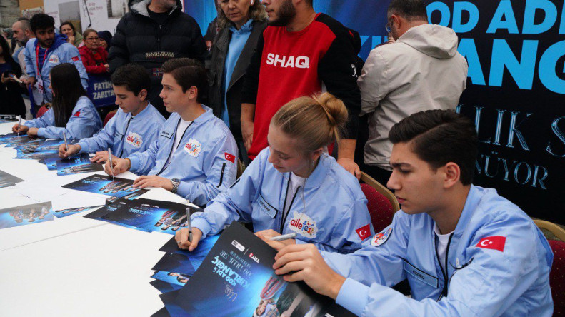 Türkiye'nin En Güzel Aile Buluşması AileFest, Yedikule Hisarı'nda Üçüncü Günle Kapanışını Yaparak Köklü Bir Geleneğin Kapılarını Açtı