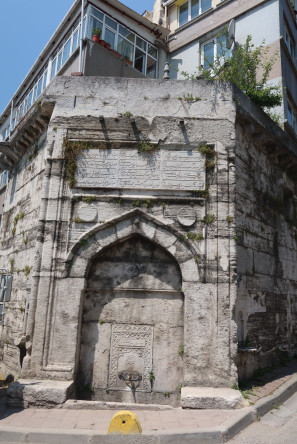 Saliha Sultan Çeşmesi Suyuna Kavuştu