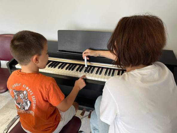 Genç Yeteneklerimiz, Fatih Sanat Akademisi'nin “Sanata İlk Adım” Programı ile Kendilerini Keşfetmeye Başlıyor