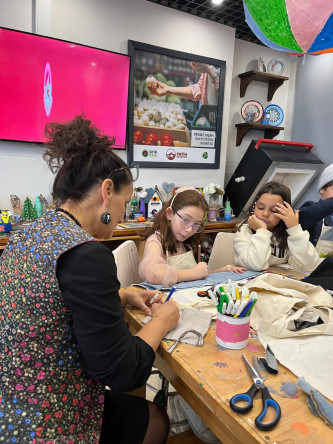 Öğrencilerimiz, 1. Sınıf Atık Getirme Merkezi'nde Çevreye Duyarlılık Kazanıyor