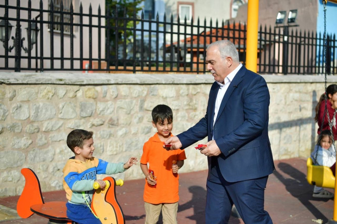Başkan Turan, Kumkapı İstasyon Parkı'nda Fatihli Ailelerimizle Buluştu