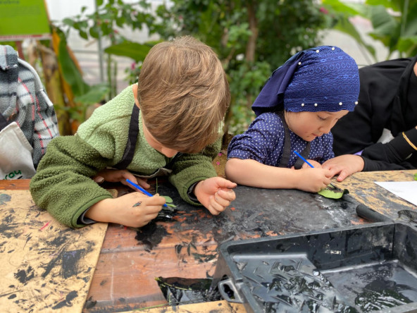 Ayvansaray Bahçe'de Çocuklarımızla Botanik Baskı Yapıyor, Doğanın İzlerini Kağıda Taşıyoruz