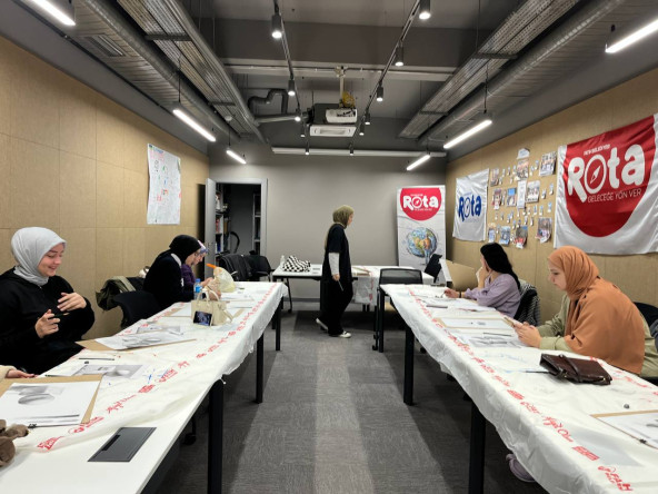 Vatan Kütüphanemizde Karakalem Atölyesi: Işık ve Gölgenin Sanatla Buluşması