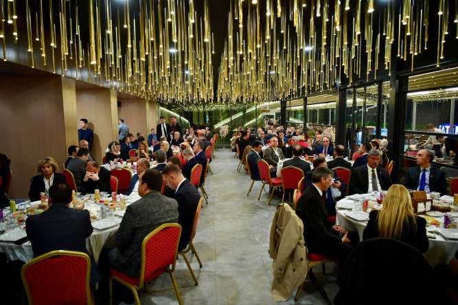 Vali Gül ve Başkan Turan, Muhtarlar Günü Buluşmasında Yerel Yönetimin Güçlü Ortağı Muhtarlarla Bir Araya Geldi