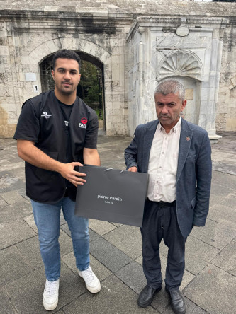 Halkla İlişkiler Ofisi Ekiplerimiz 19 Ekim Muhtarlar Günü'nde İlçedeki Muhtarları Ziyaret Ederek Günün Anlamına Özel Hediyeler Takdim Etti