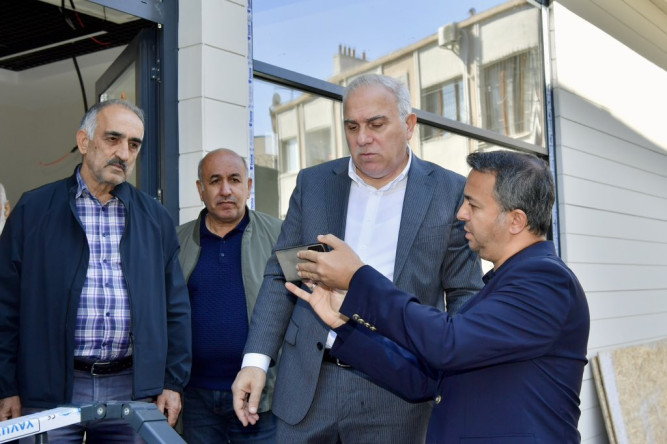 Başkan Turan, Yavuz Sultan Selim Mahallesi'nde “Kahvehane”nin Yeni Şubesinde Yürütülen Çalışmaları İnceledi