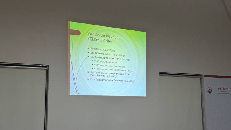 Medrese Davutpaşa'da Siber Güvenlik Eğitimi: Sosyal Mühendislik Saldırılarına Karşı Toplumsal Bilinç ve Korunma Yöntemleri