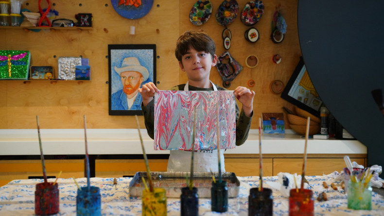 Gelenekten Geleceğe: Bilim Fatih'te Ebru Sanatıyla Buluşma