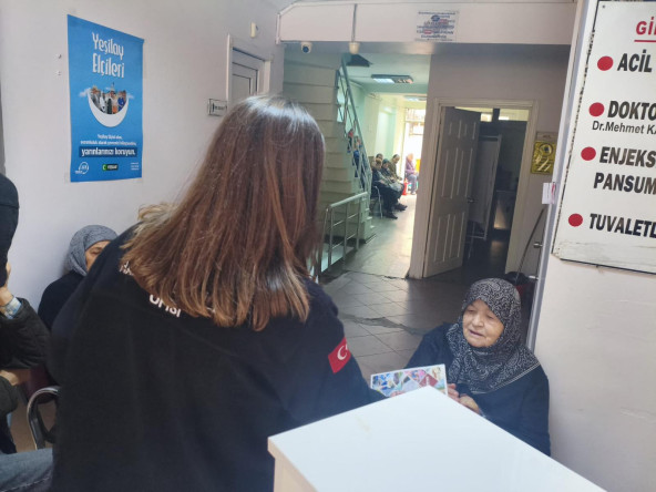 Halkla İlişkiler Ofisimizden Aile Sağlık Merkezlerinde Vatandaşlarımıza İlaç Kutusu Dağıtımıyla Sağlık Bilincine Katkı