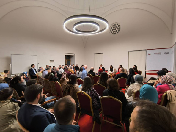 Medrese Davutpaşa, Şiir Gecesi'nde Vatandaşlarımızı Ağırlıyor