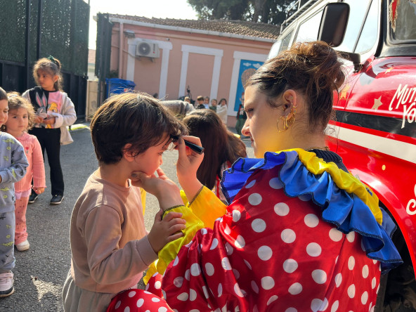 Halkla İlişkiler Ofisimizin Süperbüs'ü, Silivrikapı Anaokulu ve Melek Hatun İlkokulu'nda Miniklerimizle Buluştu