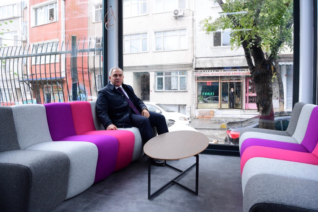 Fatih'in 9'uncu Kütüphanesi Hizmete Açıldı