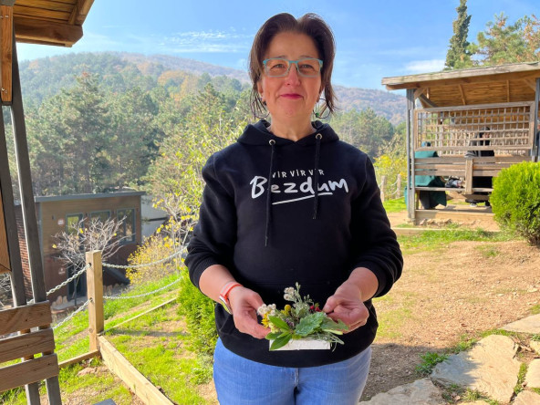 Kadın ve Aile Birimimiz “Rota: Offline” Etkinliğiyle Katılımcıları Aydos Ormanı ve Aydos Kalesi'nde Doğa ve Sanatla Buluşturdu