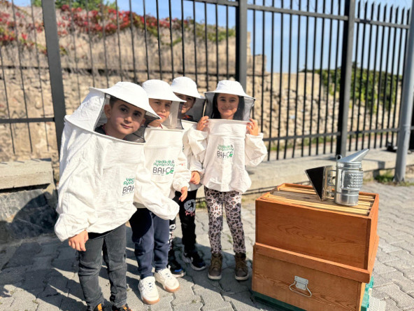 Ayvansaray Bahçe'de Anneler ve Çocuklarımızla Doğaya Yolculuk: “Arıcılık Atölyesi”