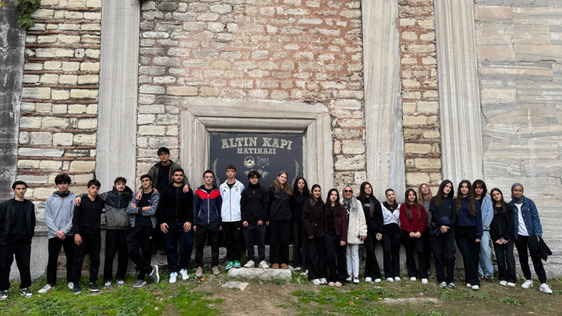 Efsaneleriyle Ünlü Yedikule Hisarı'nda Öğrencilerimizle Tarihe Yolculuk