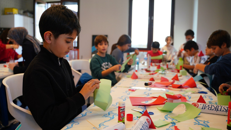 Fatih'te Uzaya Açılan Kapı: Bilim Fatih'te Çocuklarımız Kendi Uzay İstasyonlarını Kurdu