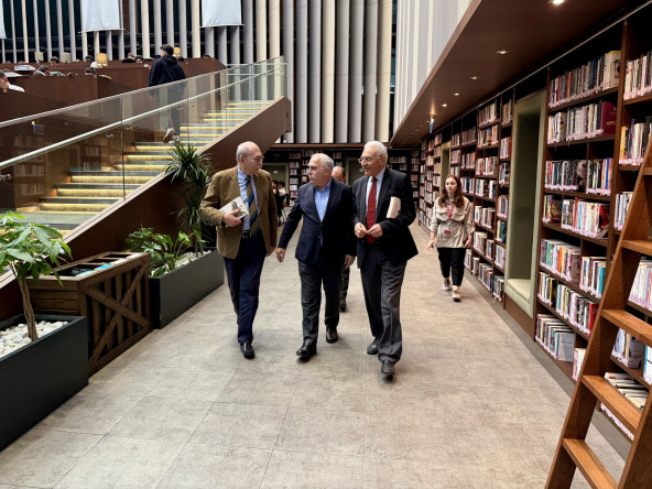 Başkan Turan, Kırıkkale Milletvekili Erdem ve Kubbealtı Akademisi Kültür ve Sanat Vakfı Başkanı Uluant'ı Fatih'in Kütüphanelerinde Ağırladı