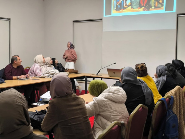 Sanatla İçsel Yolculuk Başladı: Medrese Davutpaşa'da Sanat Terapisi Programı