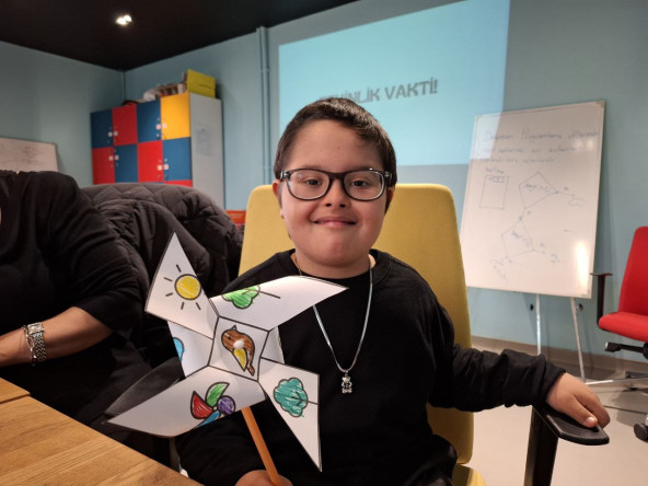 Bilim Fatih'te Engelsiz Bilim Yolculuğu: Molekül Modelleriyle Kimyanın Temel Taşları Keşfedildi