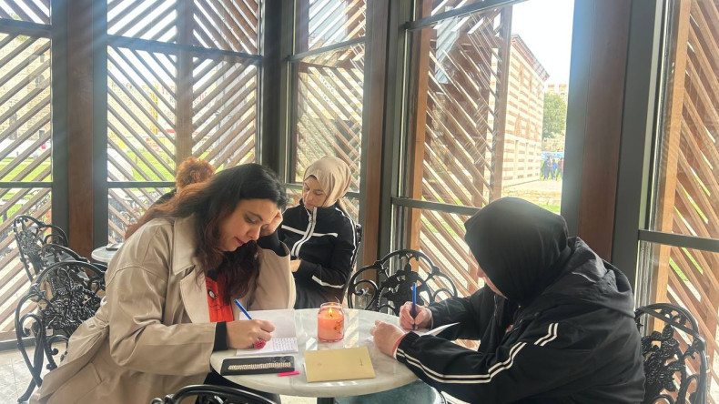 Yedikule Hisarı'nda Kadın ve Aile Birimimizin Düzenlediği Zinde Sabah Buluşmasıyla Güne Huzurlu Bir Adım