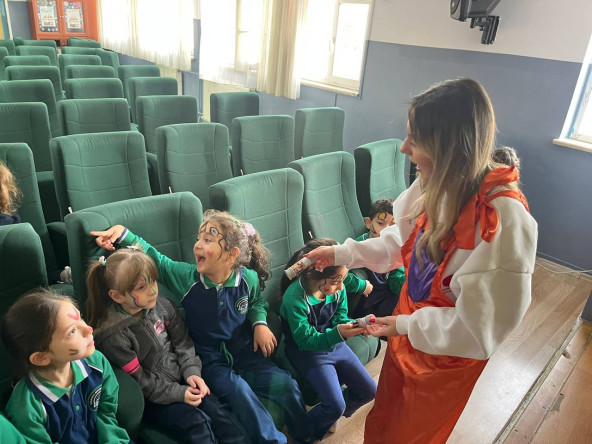 Halkla İlişkiler Ofisimizin Süperbüs'ü, Genç Osman İlkokulu'nda Miniklerimizle Buluştu