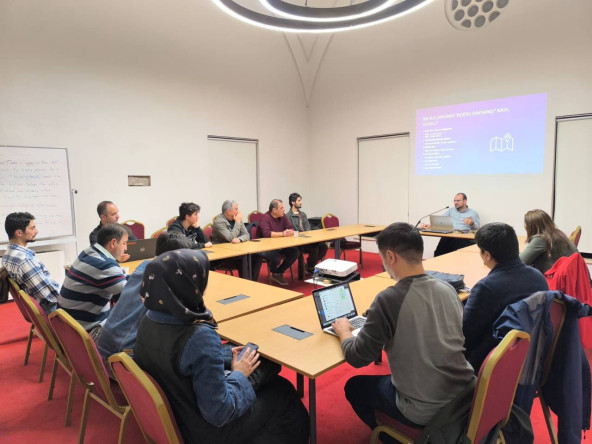 Medrese Davutpaşa'da Siber Güvenlik Eğitimi: Sosyal Mühendislik Saldırılarına Karşı Toplumsal Bilinç ve Korunma Yöntemleri