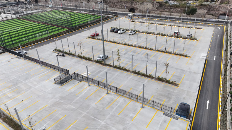 28. Otoparkımız Silivrikapı Spor Köyü Otoparkı Hizmetinizde: Bölgeye Güvenli Park Alanı