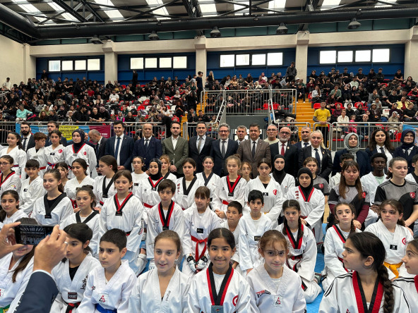 Genç Sporcularımız Suriçi Kupası'nın Taekwondo Etabında Tatamide Buluştu ve Karşılaşmalara Heyecan Kattı