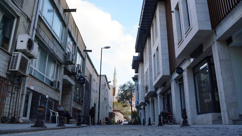 Cağaloğlu Kahvehane: Yeniden Hayata Geçen Kitapçılar Çarşısı'nda Yeni Bir Buluşma Noktası Hizmetinizde