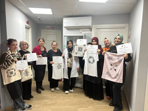 Hekimoğlu KARINCA El Emeği Eğitim Birimimizde Tokat Baskısı: Geleneksel El Sanatlarının ve Estetiğin Buluştuğu Nokta