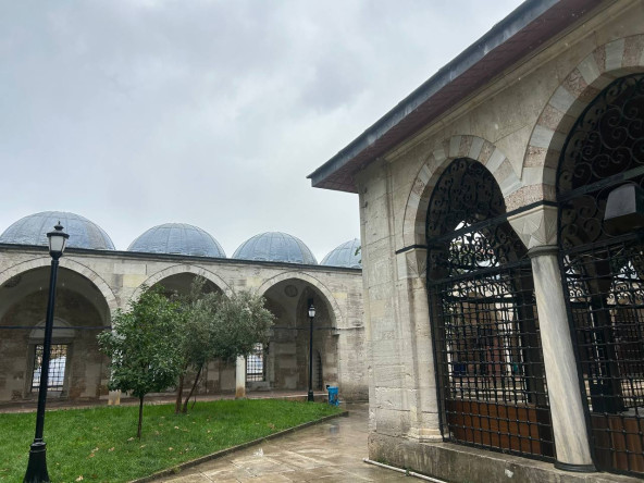 Kadın ve Aile Birimimiz ile Kadın İzleri Gezisi: Sultanların Mirası ve Kadınların Tarihteki İzleri Yerinde Keşfediliyor