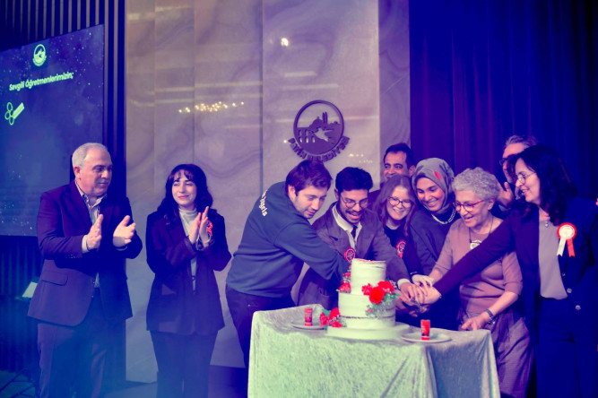 Fatih'te 24 Kasım Öğretmenler Günü Buluşması, Başkan Turan'ın Katılımıyla Neslişah Sultan Kültür Merkezi'nde Gerçekleşti