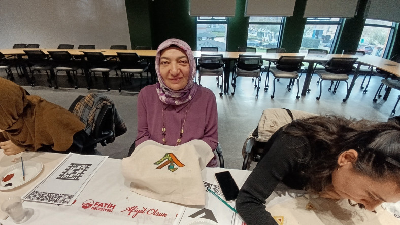 Köklerden Kumaşa: Neslişah Sultan Fikir Atölyesi'nde Anadolu Motiflerinin İzinde Bir Atölye
